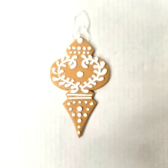 Auld Home Designs, gingerbread style, Set of 8, large Christmas ornaments. - Picture 4 of 11